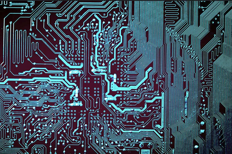 A inovação tecnológica impulsiona rapidamente o crescimento do mercado de PCB HDI